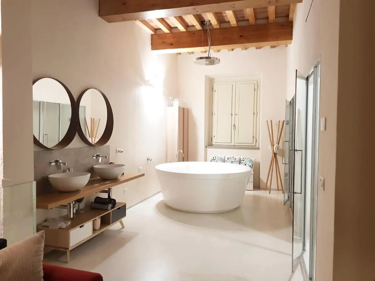 מלון Luxury Tower House In Heart Of פיזה 0*,