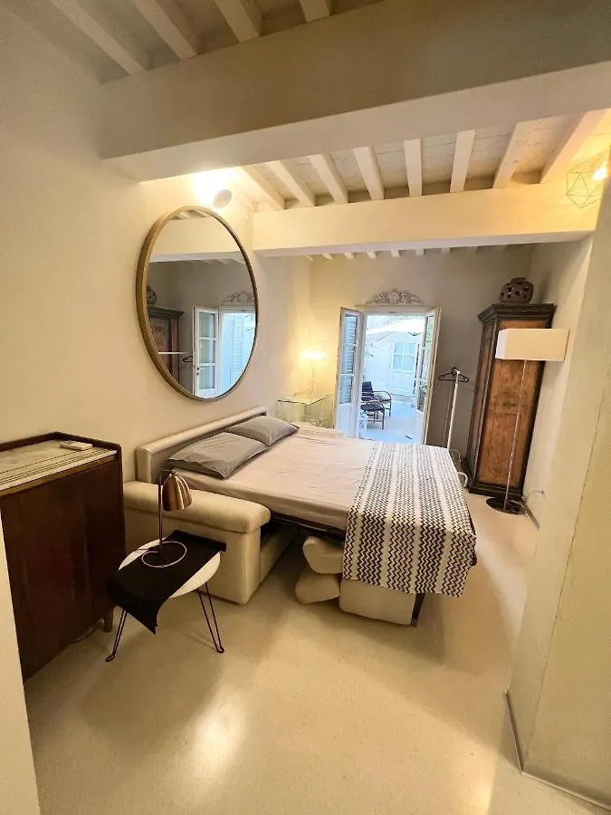 בית הארחה מלון Luxury Tower House In Heart Of פיזה