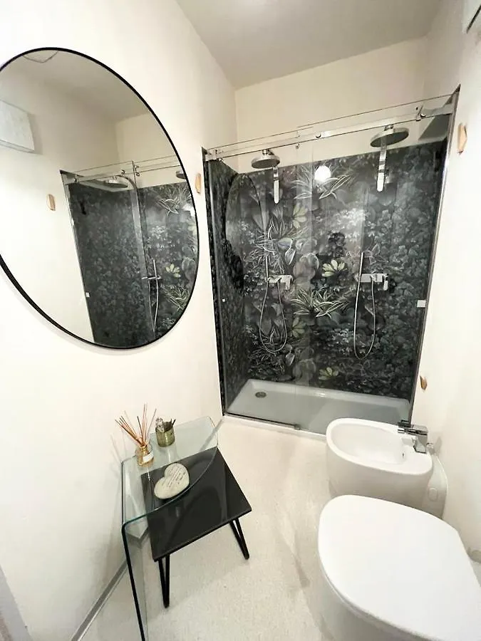 בית הארחה מלון Luxury Tower House In Heart Of פיזה איטליה
